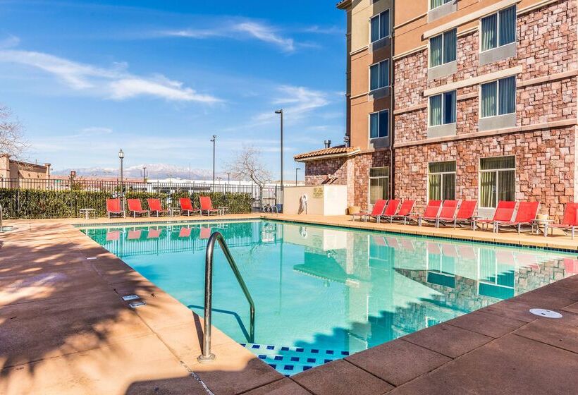 בית מלון כפרי Hilton Garden Inn St. George