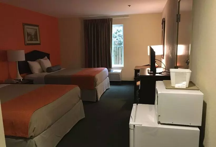 هتل Howard Johnson By Wyndham Houma