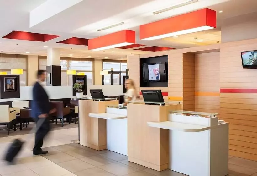 בית מלון כפרי Ibis Ripollet