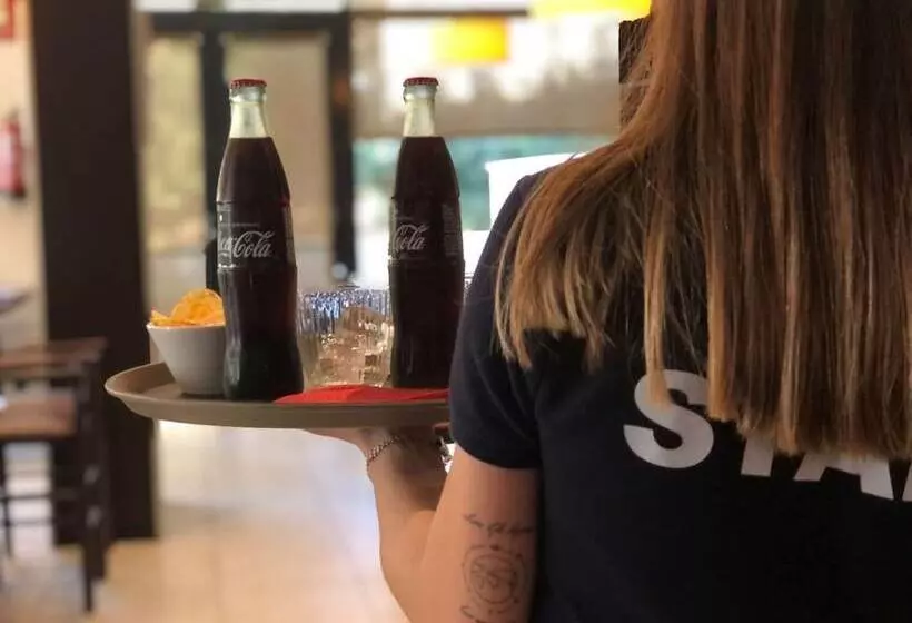 בית מלון כפרי Ibis Ripollet