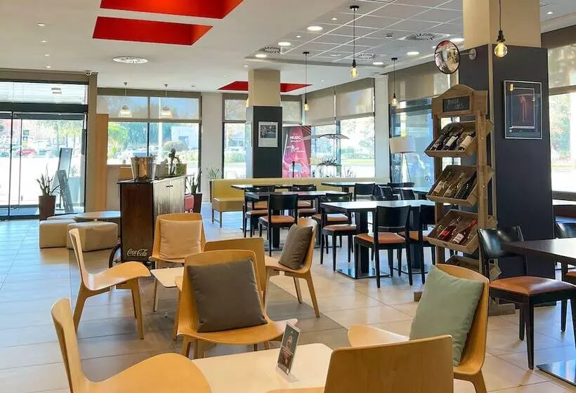 בית מלון כפרי Ibis Ripollet