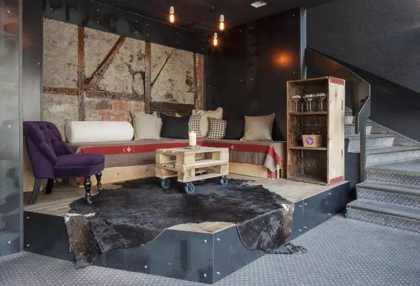 هتل Provisorium13