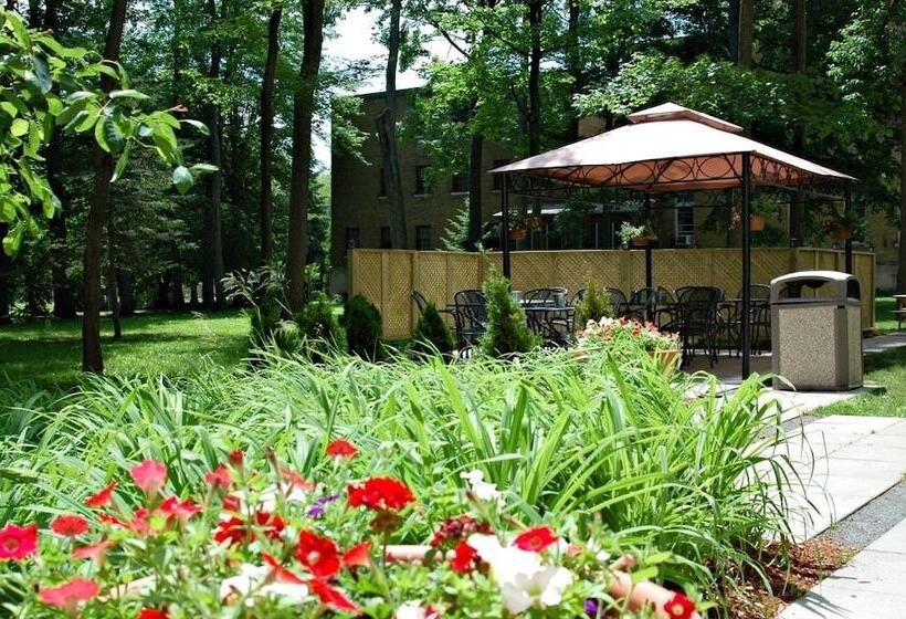 فندق Residence & Conference Centre   Ottawa Downtown