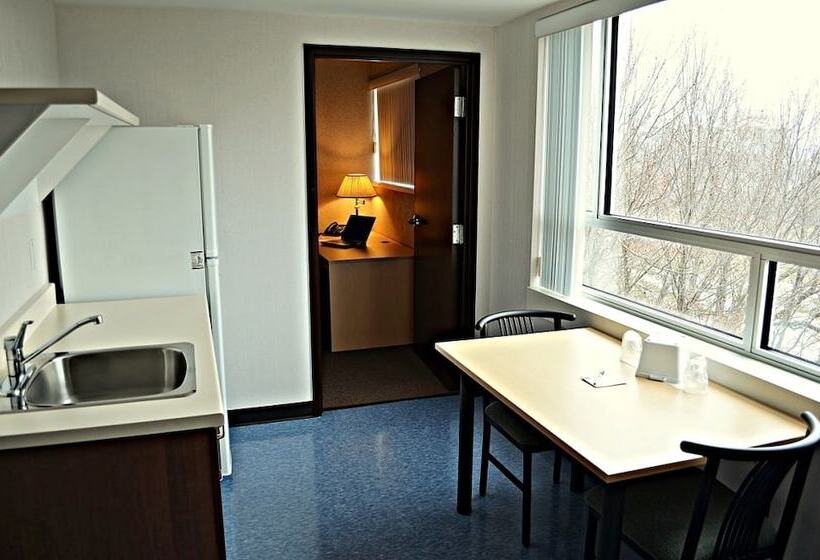 فندق Residence & Conference Centre   Ottawa Downtown