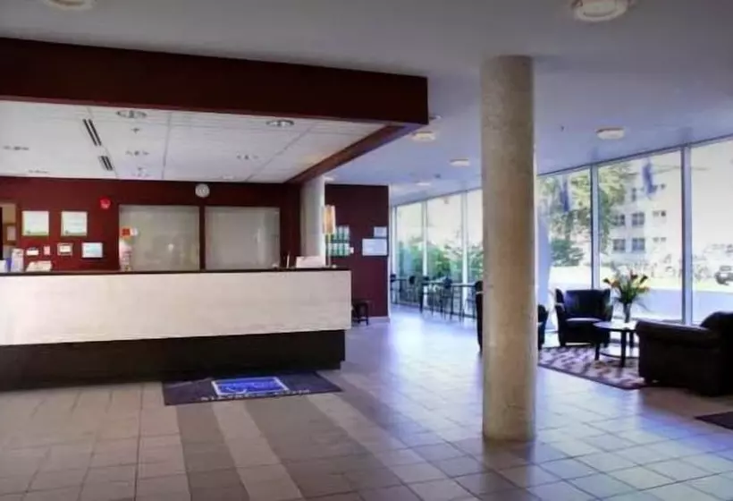 هتل Residence & Conference Centre   Ottawa Downtown