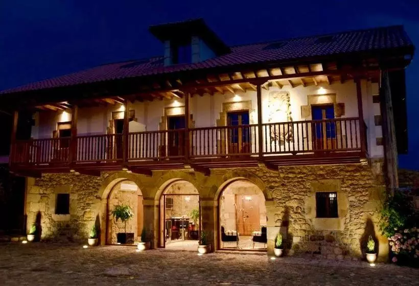 Akla Hotel Suites Valles Pasiegos