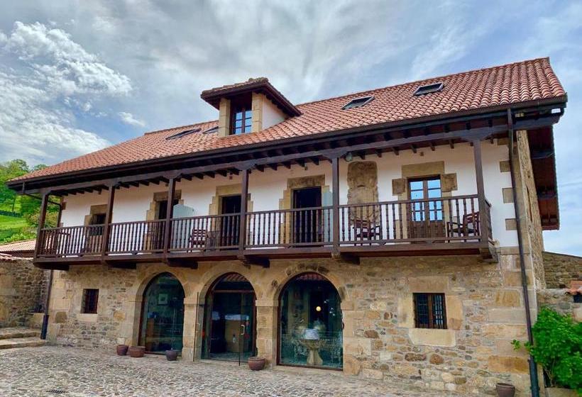 Akla Hotel Suites Valles Pasiegos