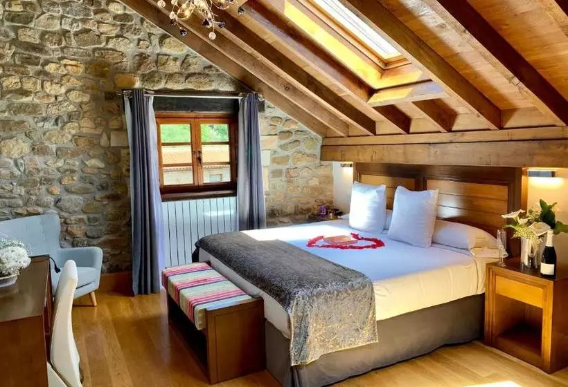 Akla Hotel Suites Valles Pasiegos