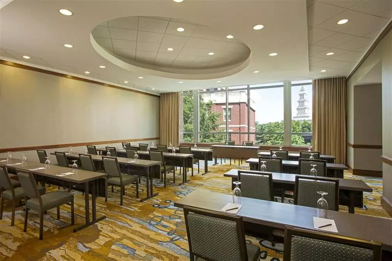 בית מלון כפרי The Westin Alexandria Old Town