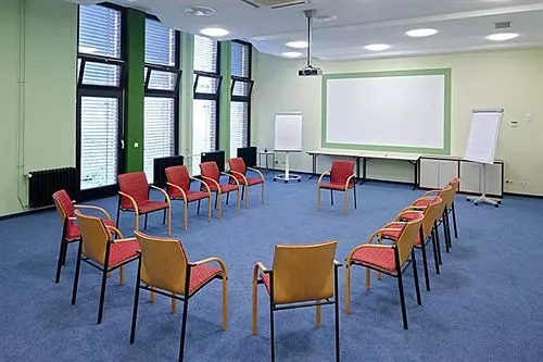 Отель Top Commundo Neuss