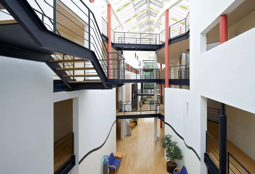 Отель Top Commundo Neuss