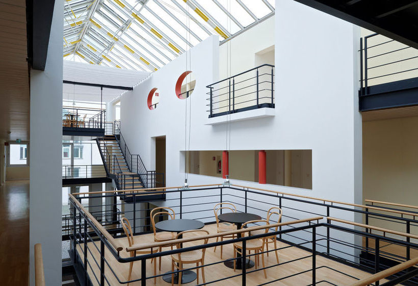 Отель Top Commundo Neuss