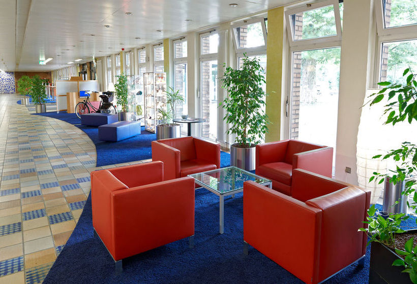 Отель Top Commundo Neuss