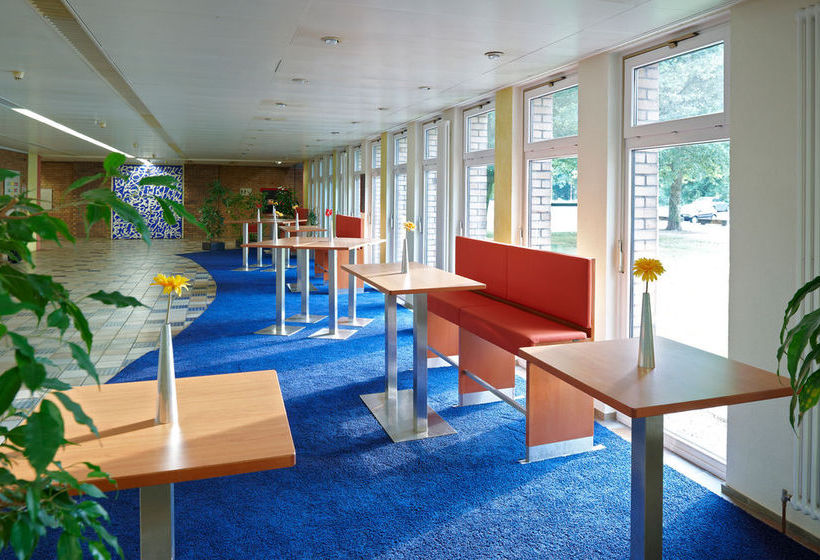 Отель Top Commundo Neuss