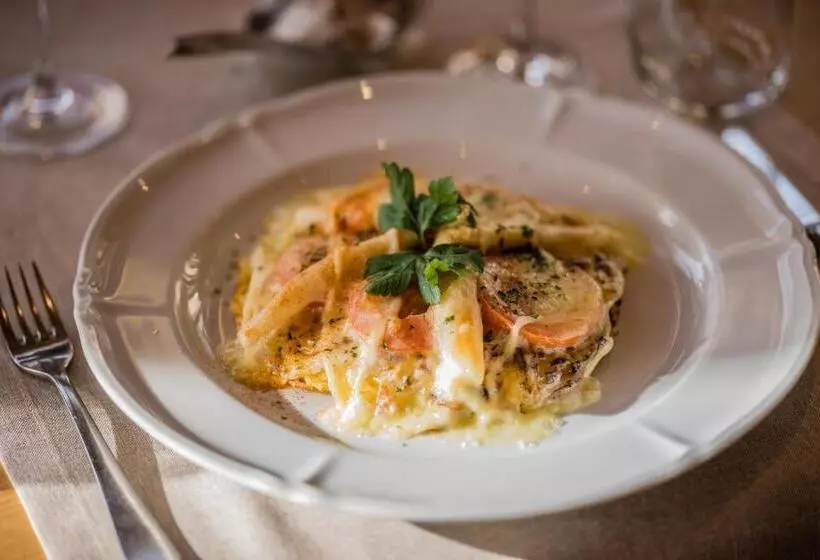 Panorama Hotel & Restaurant