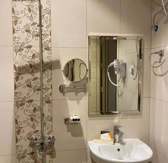 القصر للاجنحة الفندقية احد رفيدة