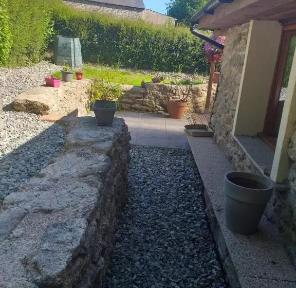 ベッドアンドブレックファースト La Petite Maison Du Sabot