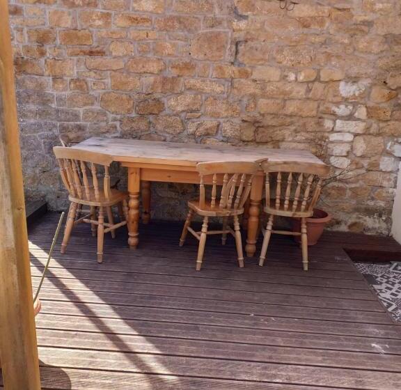 민박 La Petite Maison Du Sabot