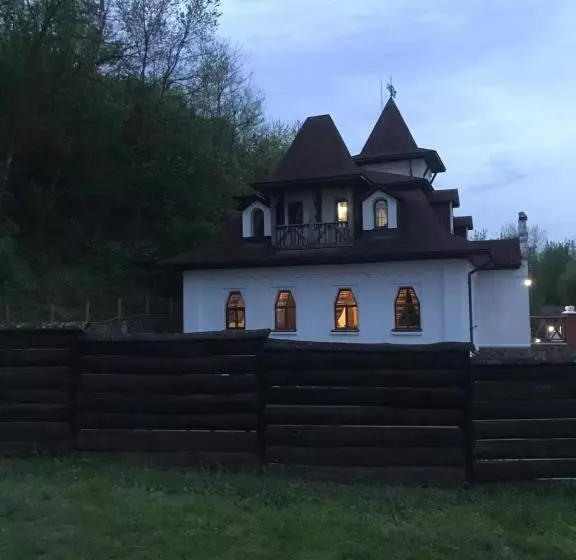 ホテル готельний комплекс трапезна