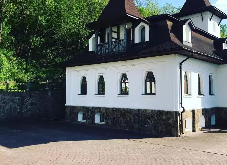 ホテル готельний комплекс трапезна