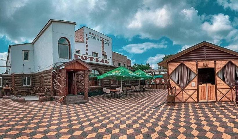 בית מלון כפרי гостинний двір