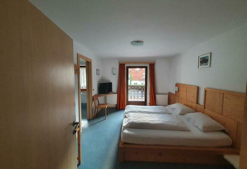 Hotel Albergo Bar Ristorante Dolomia