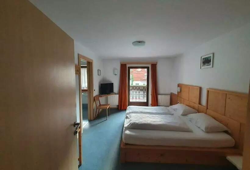 Hotelli Albergo Bar Ristorante Dolomia