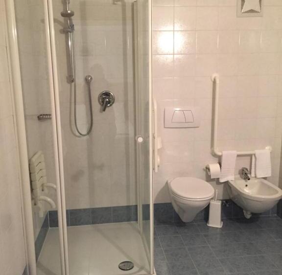 Hotel Albergo Bar Ristorante Dolomia