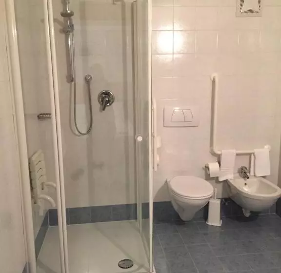 Hotelli Albergo Bar Ristorante Dolomia