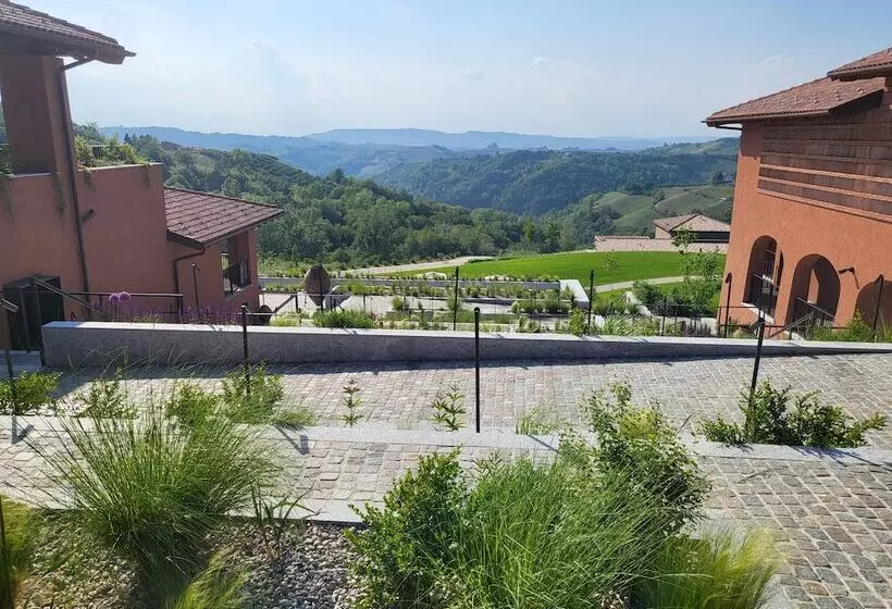 Hotelli Casa Di Langa