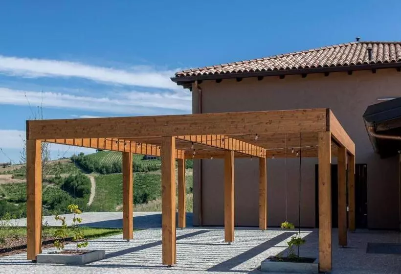 Hotelli Casa Di Langa