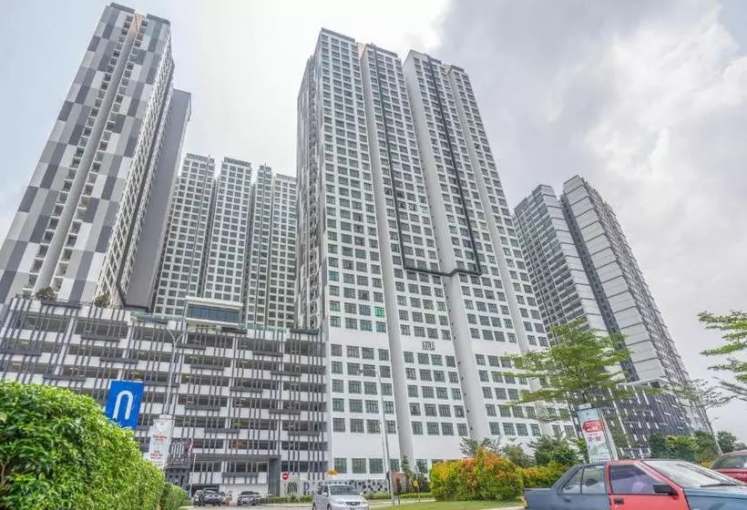 ホテル Oyo 90182 D  Summit Residence 1bhk