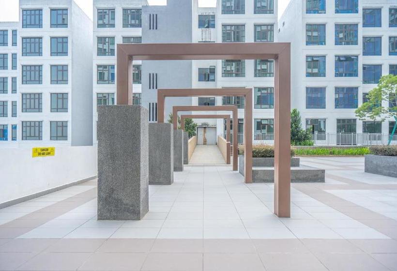 فندق Oyo 90182 D  Summit Residence 1bhk