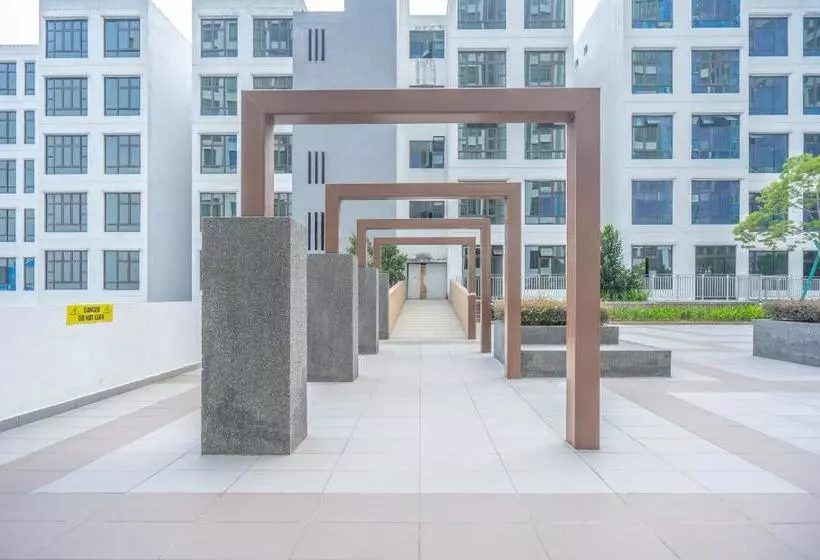 ホテル Oyo 90182 D  Summit Residence 1bhk