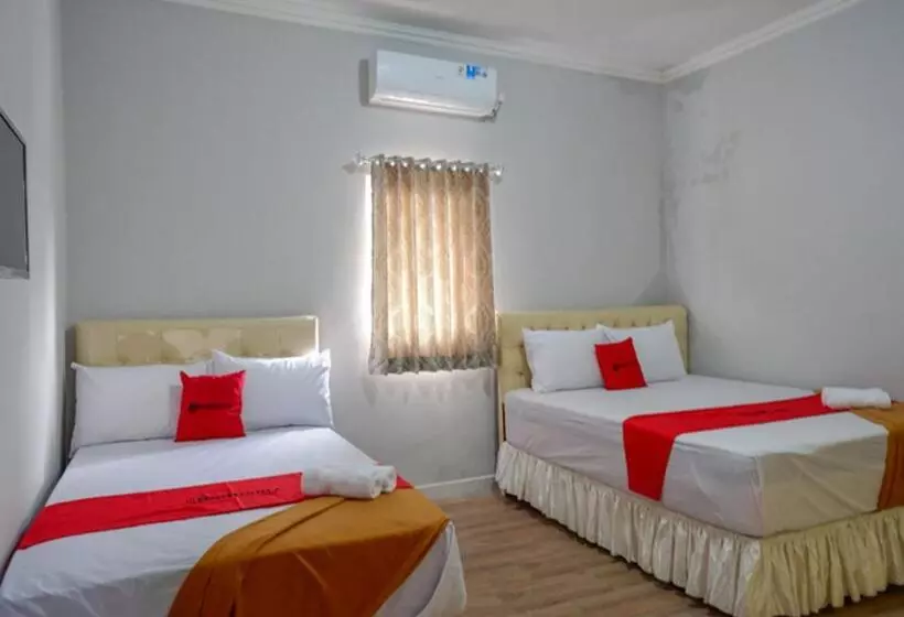 Hotelli Reddoorz @ City Park Medoho Semarang