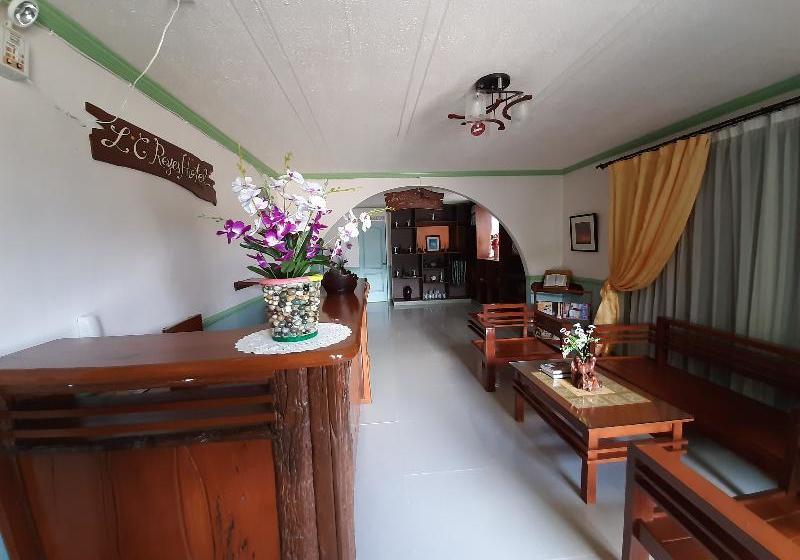 فندق Reddoorz Plus Near Bangui Windmills   Vaccinated Staff