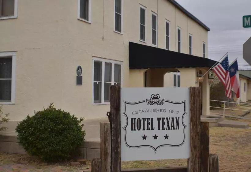 The Hotel Texan
