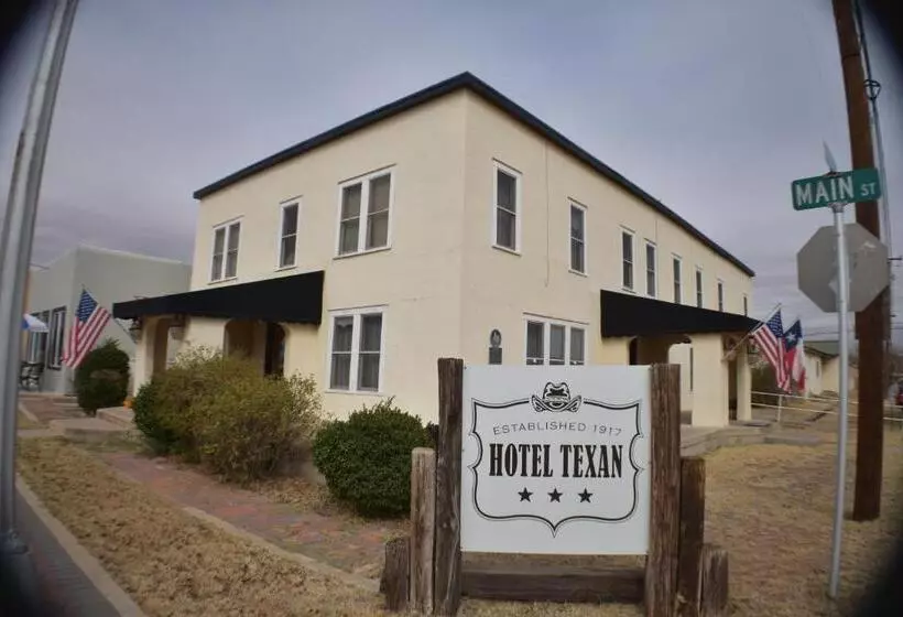 The Hotel Texan
