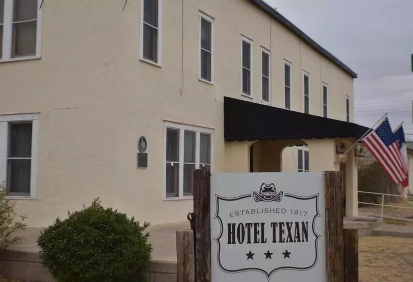 The Hotel Texan