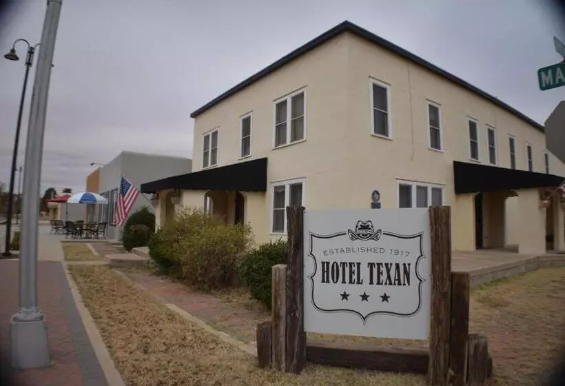 The Hotel Texan
