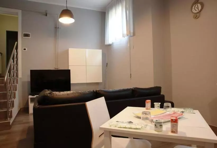 پانسیون Casa Jomi B&b Borghetto Lodigiano