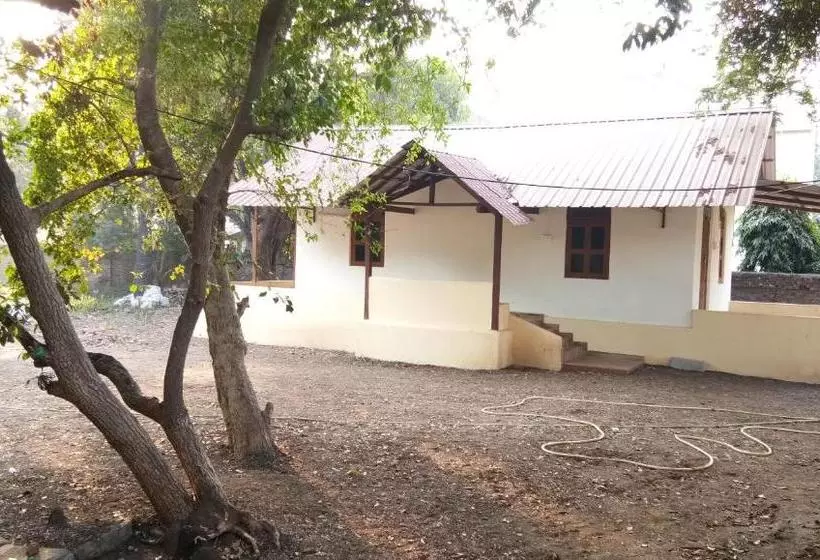 Majatalo Kamat Cottages