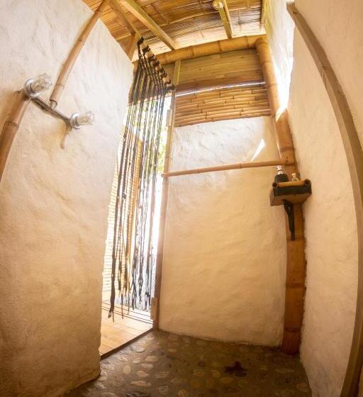 Pension La Perla Negra   Black Pearl Eco Hostel