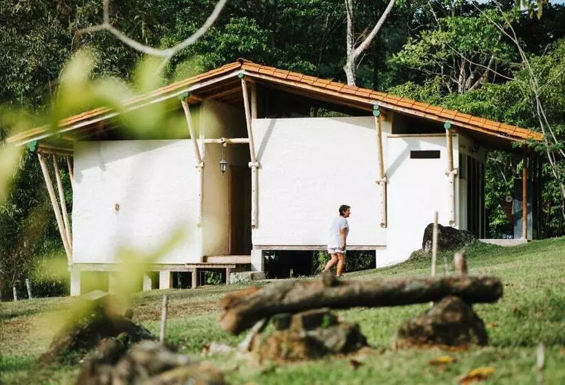 Majatalo La Perla Negra   Black Pearl Eco Hostel