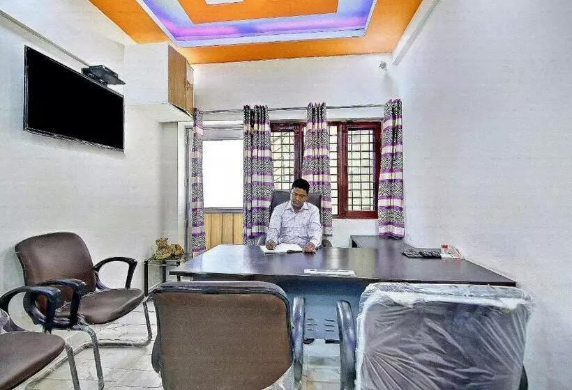 Majatalo Oyo Home 78802 Balaji Bhawan Jhajra