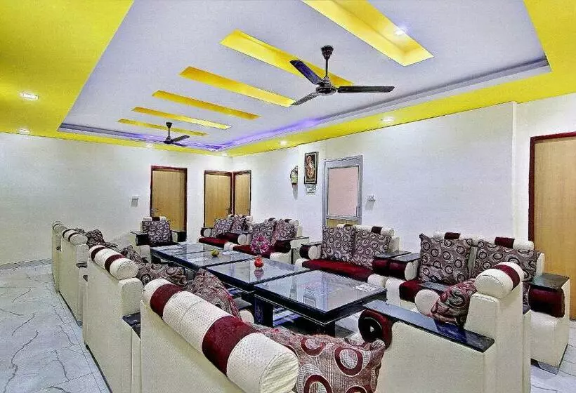 Majatalo Oyo Home 78802 Balaji Bhawan Jhajra