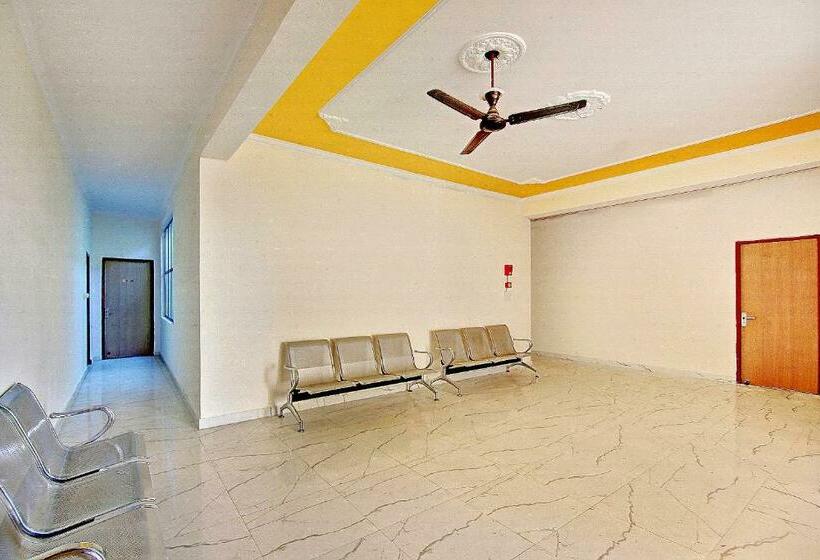 Pensão Oyo Home 78802 Balaji Bhawan Jhajra