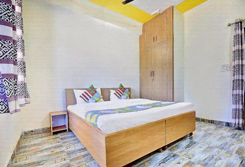 Majatalo Oyo Home 78802 Balaji Bhawan Jhajra