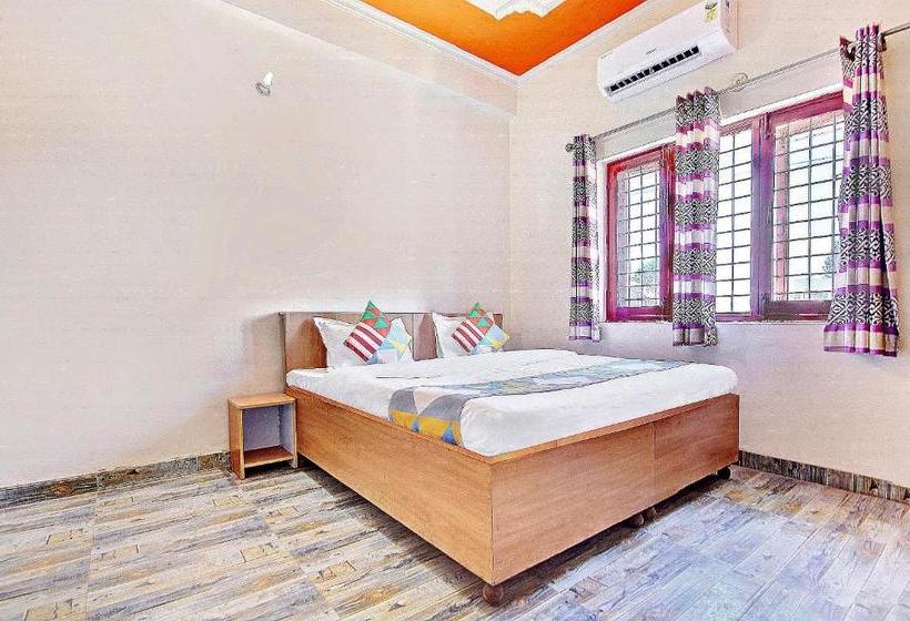 Pensão Oyo Home 78802 Balaji Bhawan Jhajra