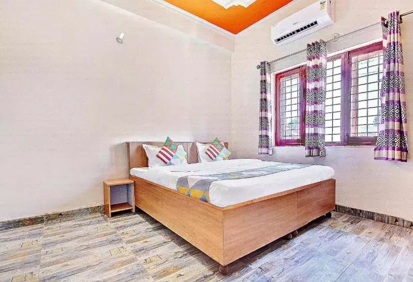 Majatalo Oyo Home 78802 Balaji Bhawan Jhajra